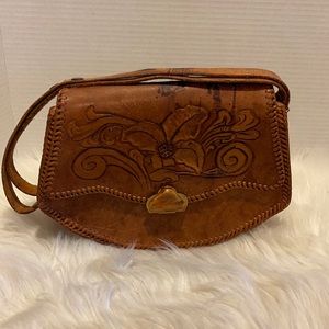 VINTAGE 1970s Tooled leather Bag